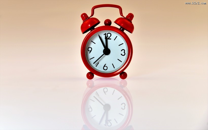 精致小巧的机械闹钟图片大全