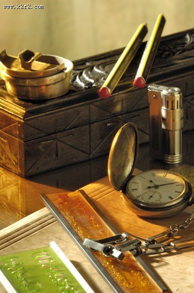 精美老式的怀表图片