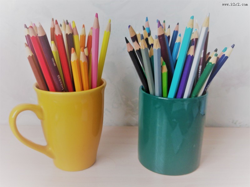 颜色多种多样的彩色铅笔图片