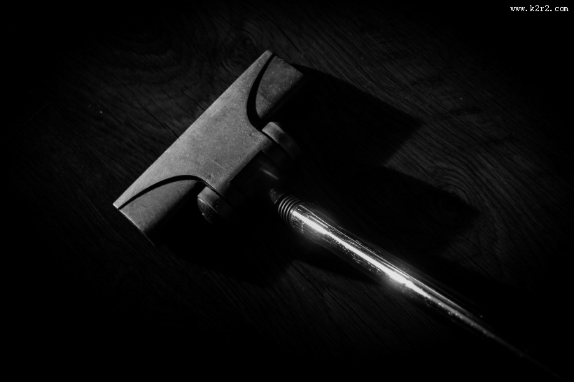 实用方便的家用吸尘器图片