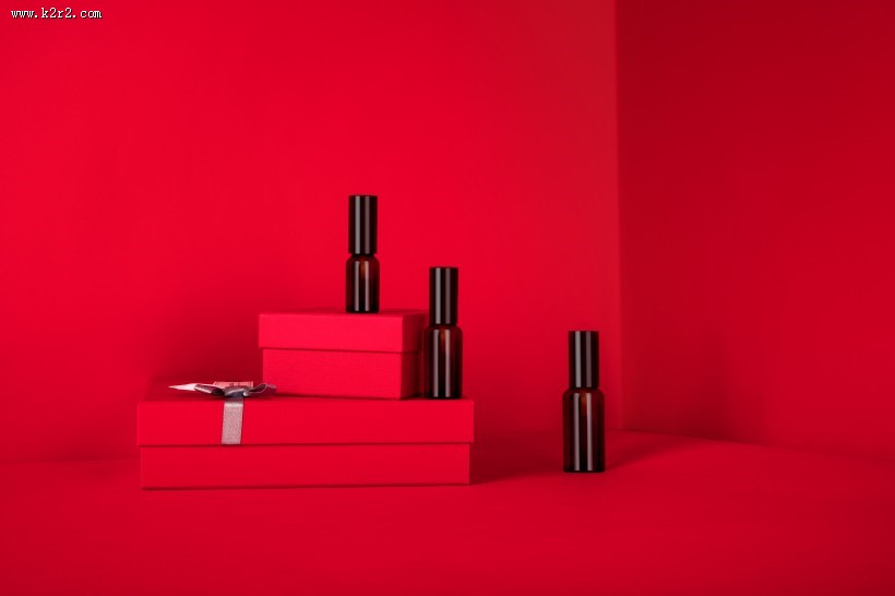 喜庆的红色礼品盒图片