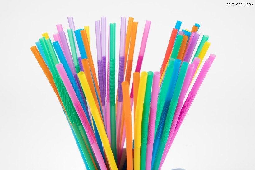 五颜六色的吸管图片