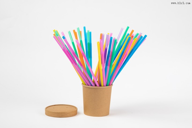 五颜六色的吸管图片