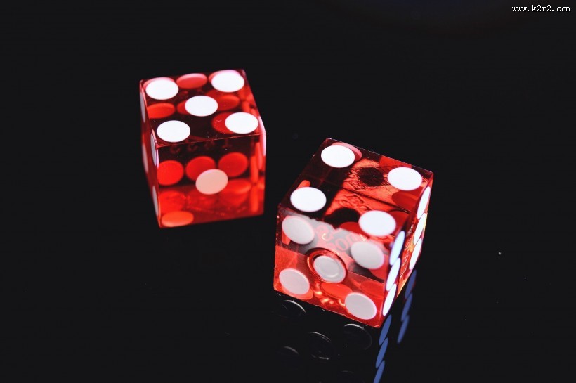 小巧的骰子图片