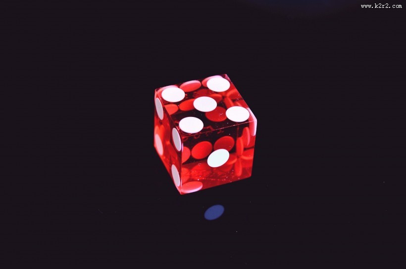 小巧的骰子图片