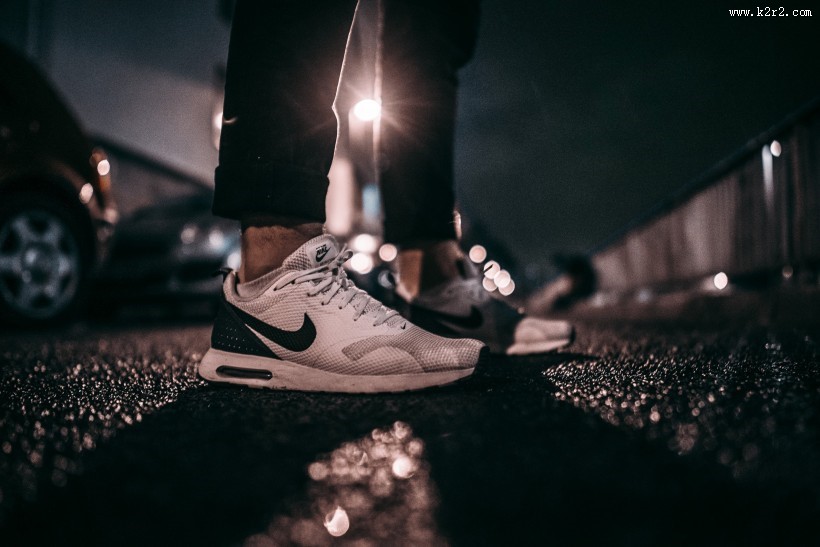 耐克品牌的运动鞋图片