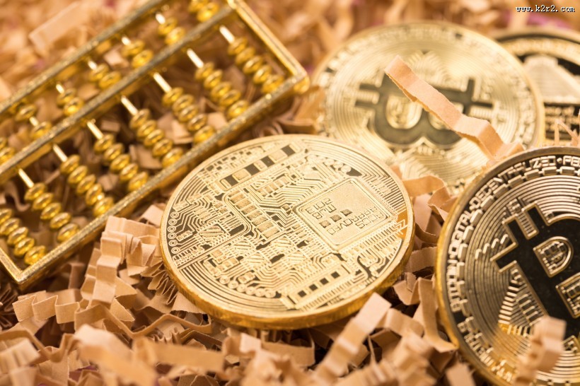 黄灿灿的金币图片