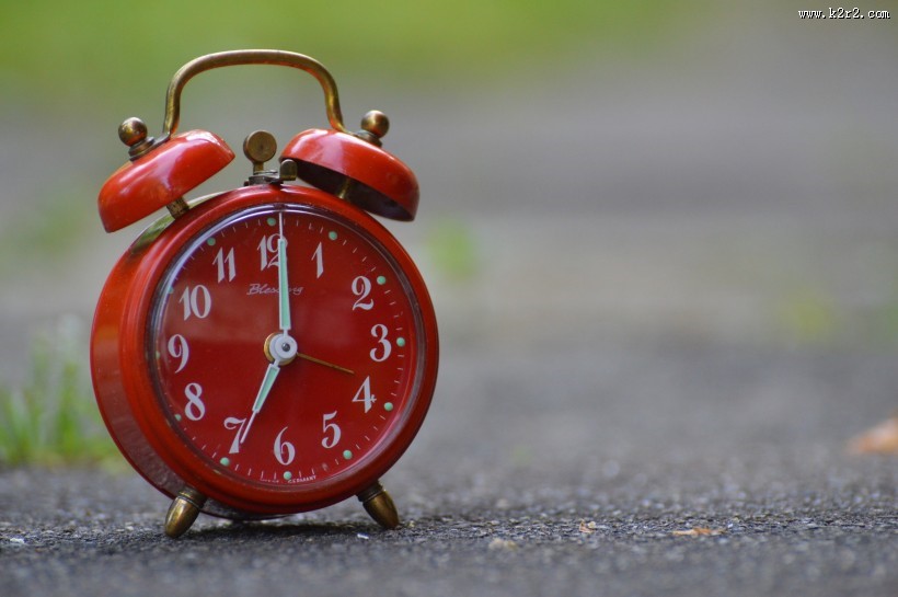 精致小巧的闹钟图片大全