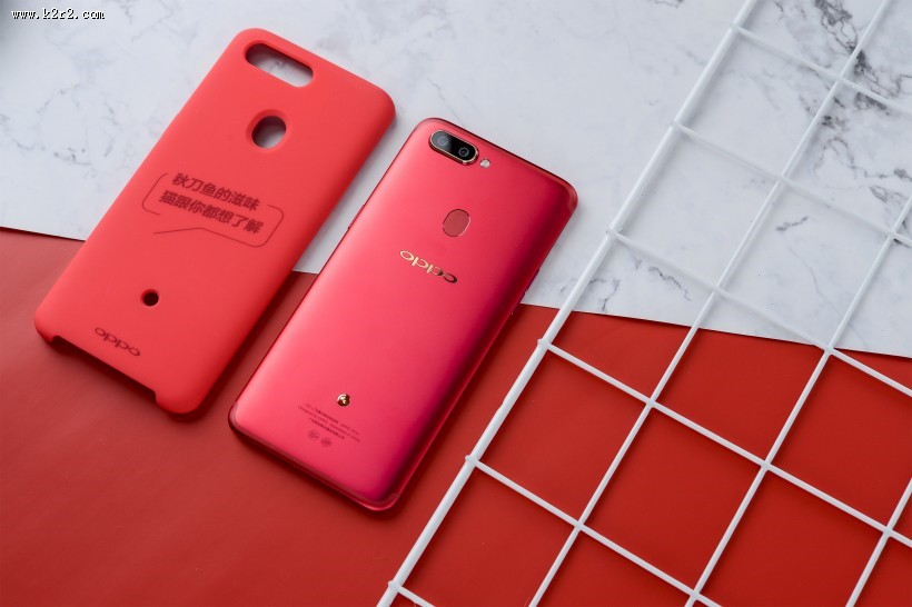 OPPO手机R11s新年版图片