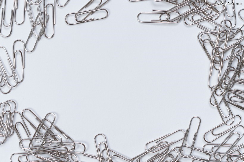 银白色的回形针图片