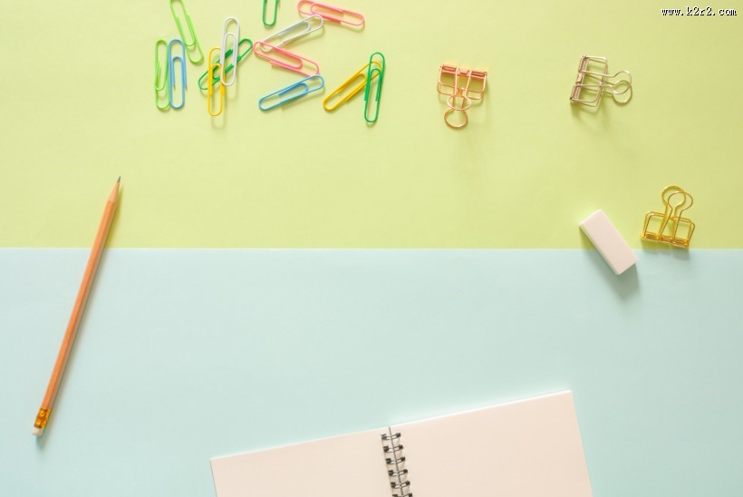彩色的回形针图片