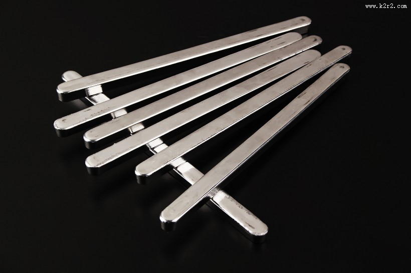 修理汽车轮胎撬棍图片