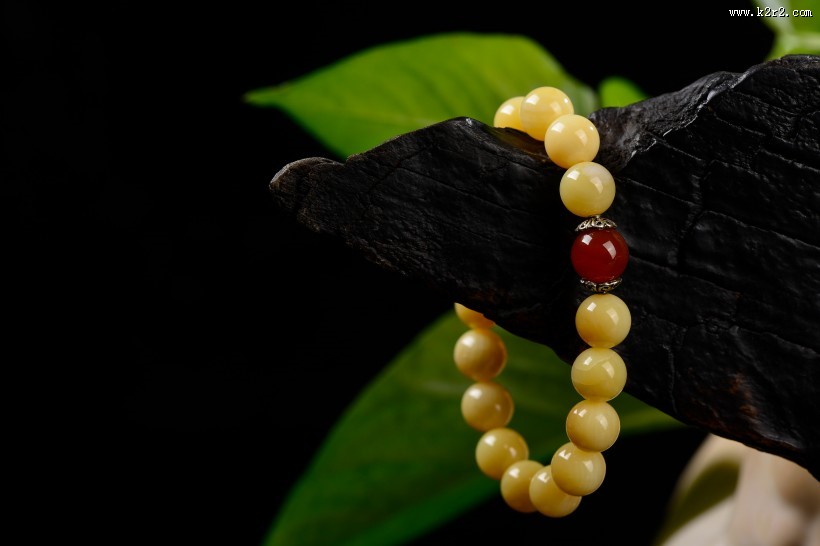 黄色蜜蜡手串图片