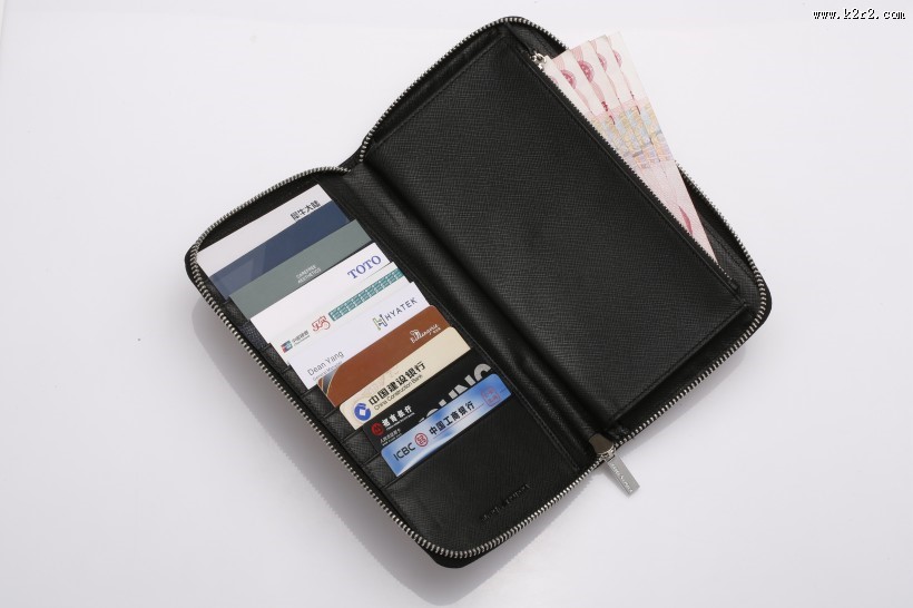 打开的钱包图片