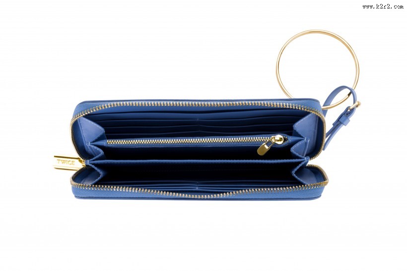 打开的钱包图片