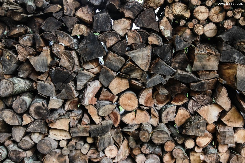 被切割好的木材图片