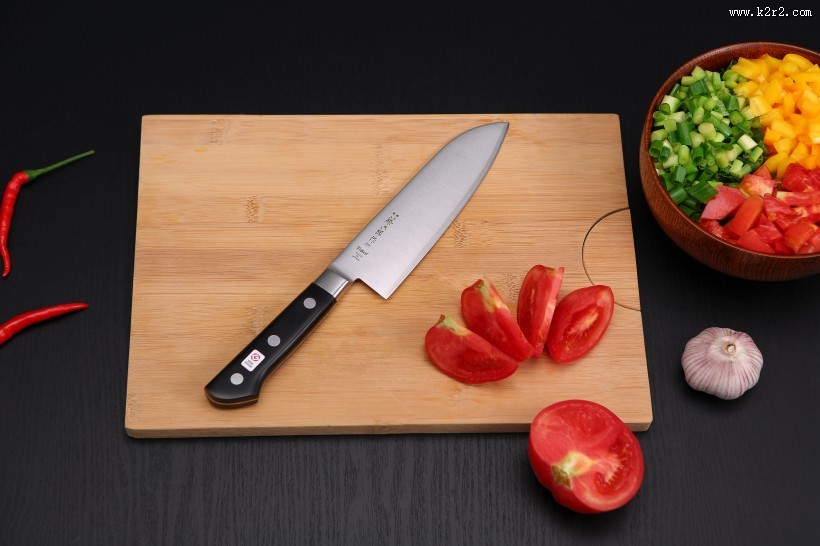 厨房锋利的刀具图片