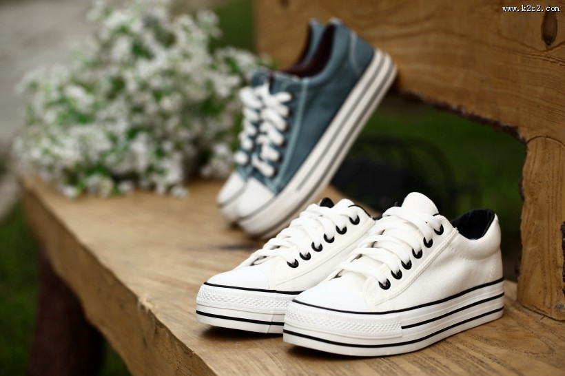 户外运动鞋图片