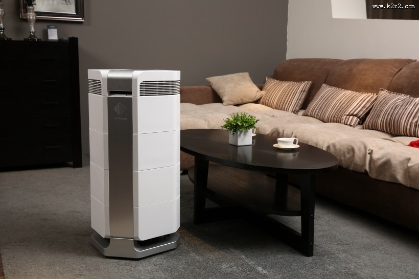 白色家用空气净化器图片