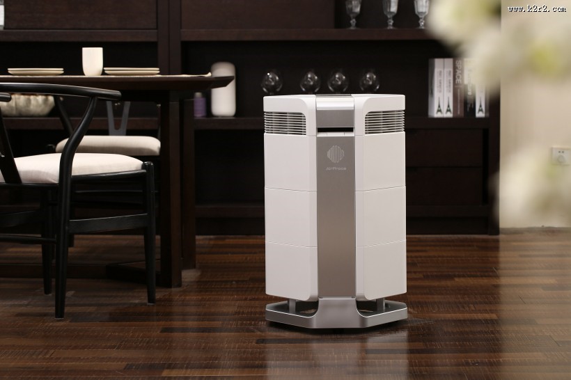 白色家用空气净化器图片