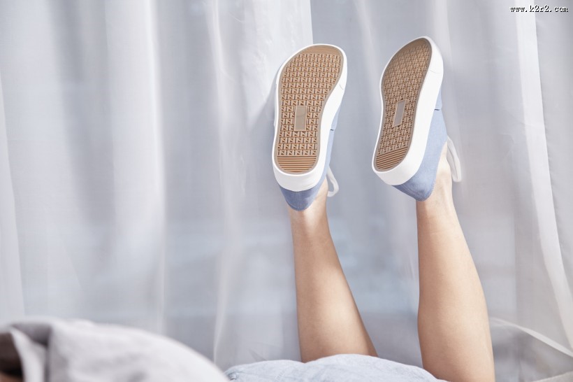 舒适轻便休闲鞋图片