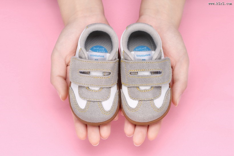 可爱好看的童鞋图片