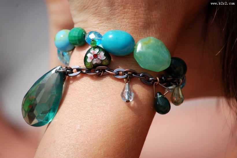 各种风格的手链图片