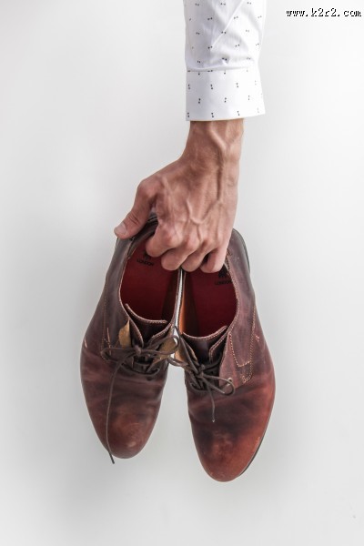 一双男士皮鞋图片大全