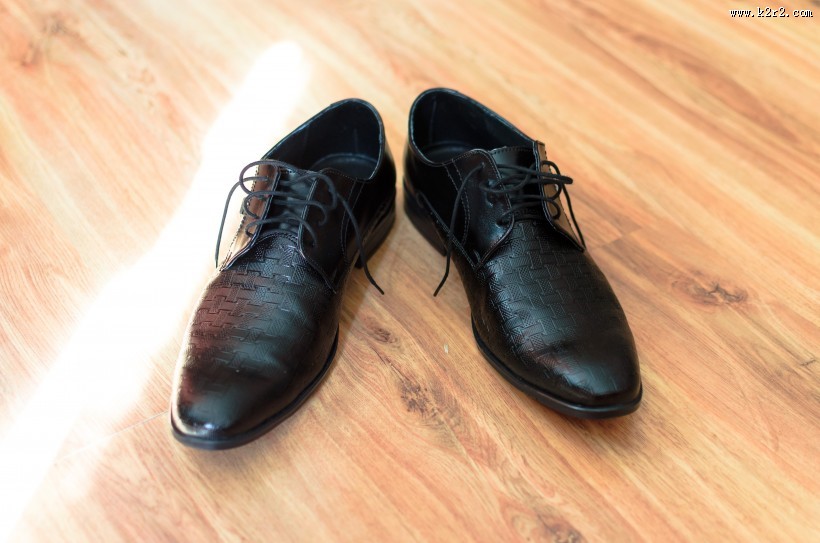 一双男士皮鞋图片大全