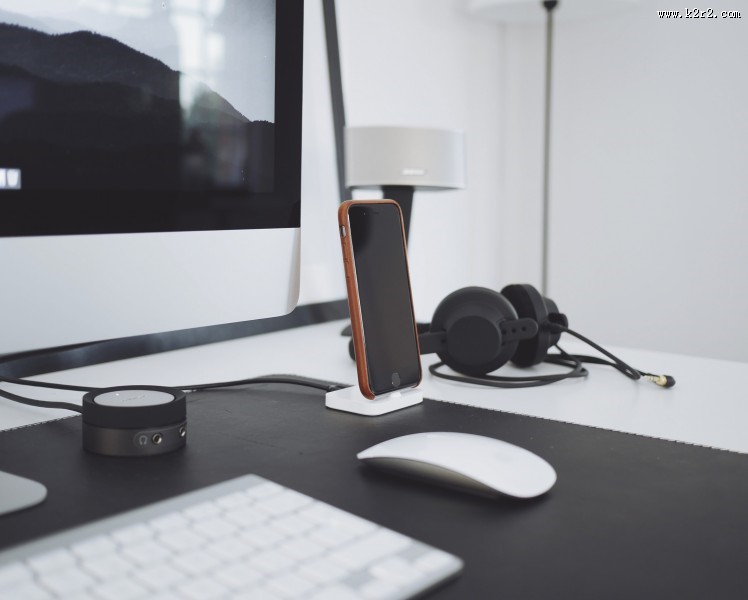 耳机的特写图片