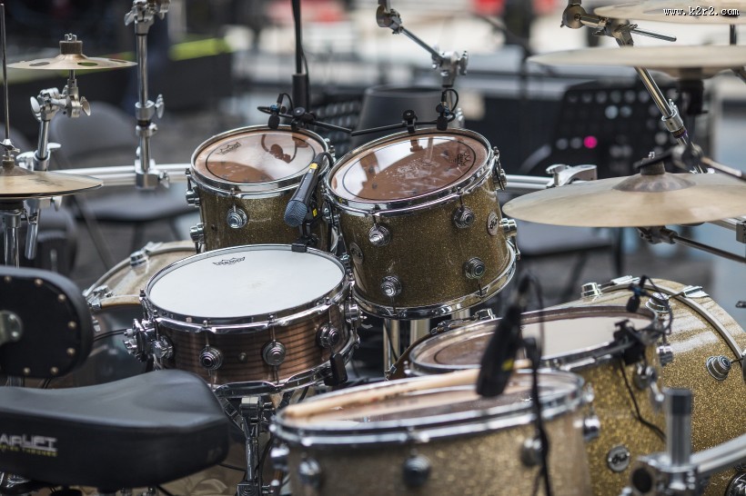 打击乐器架子鼓图片