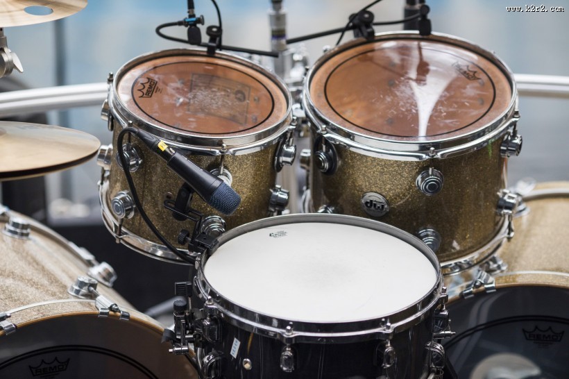 打击乐器架子鼓图片