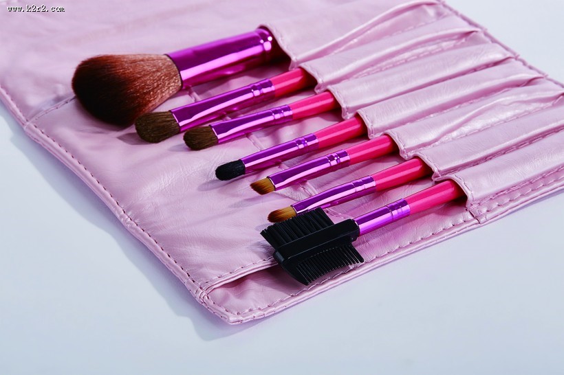 精美化妆刷图片
