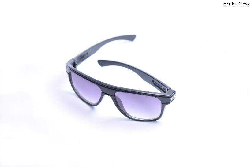 一副时尚的墨镜图片