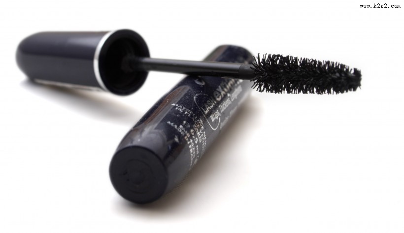 女士化妆品睫毛膏图片