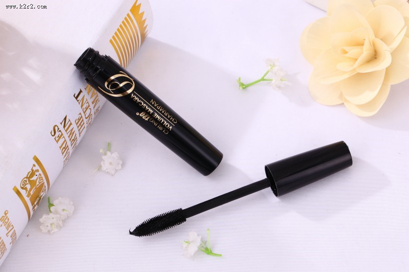 女士化妆品睫毛膏图片