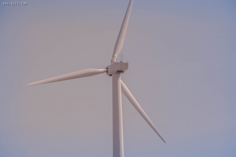 风力发电的风车图片