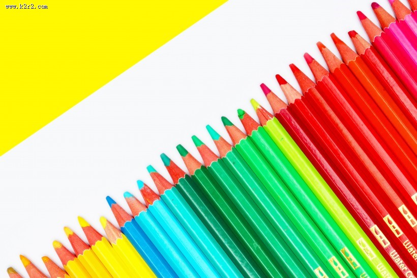 唯美彩色铅笔图片