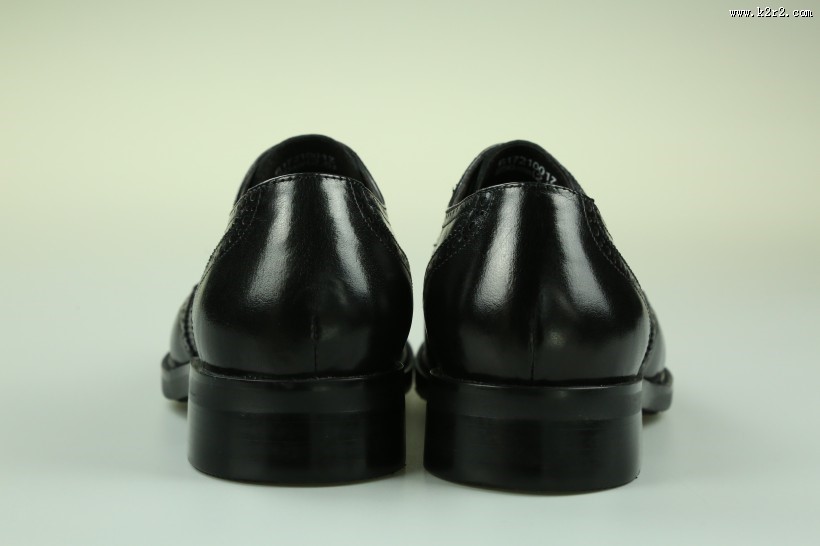 黑色商务男士皮鞋图片