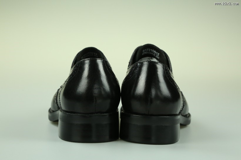 黑色商务男士皮鞋图片