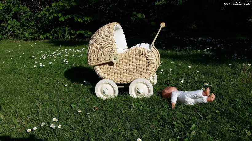 宝宝婴儿床图片