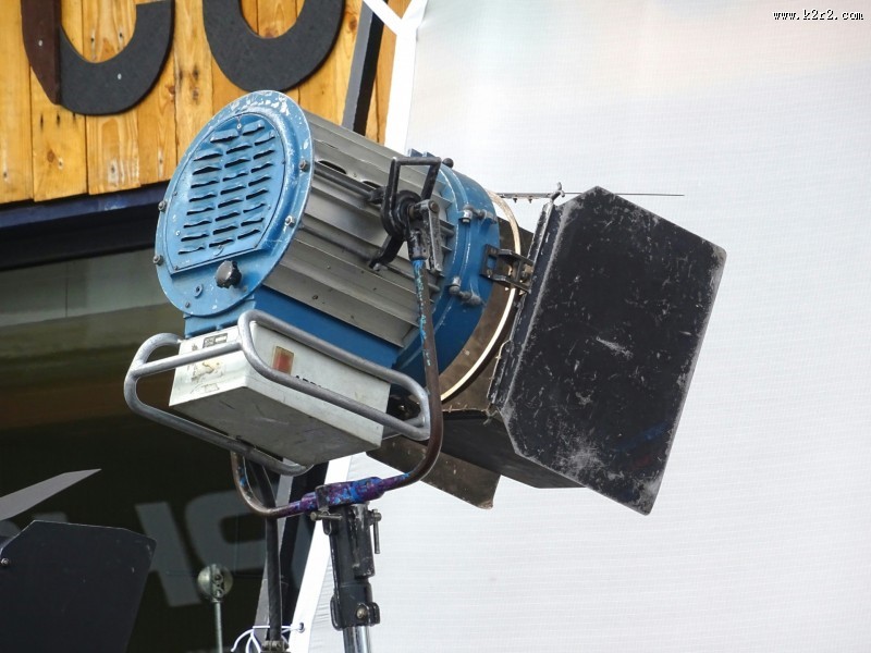 工作室照明灯图片