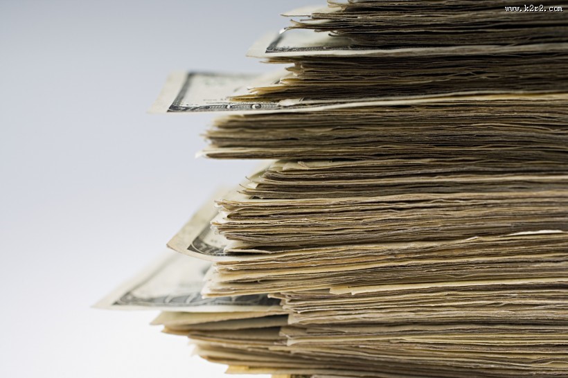 成捆成沓的货币钞票图片