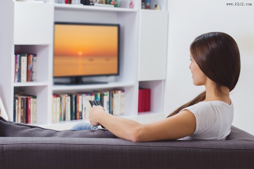 客厅里的电视机图片