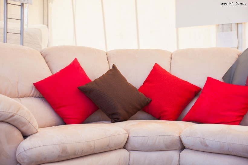 家居抱枕沙发图片