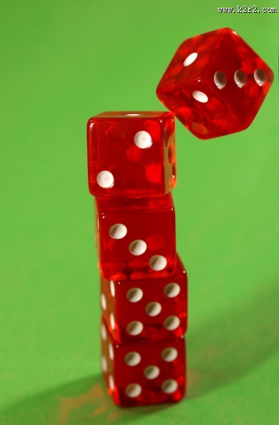 五彩的骰子图片