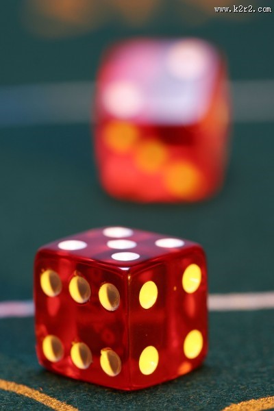 五彩的骰子图片