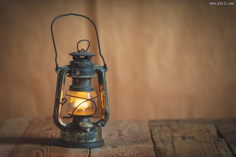 煤油灯图片