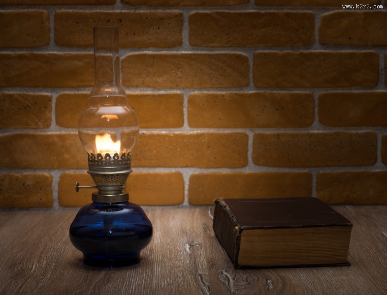 煤油灯图片