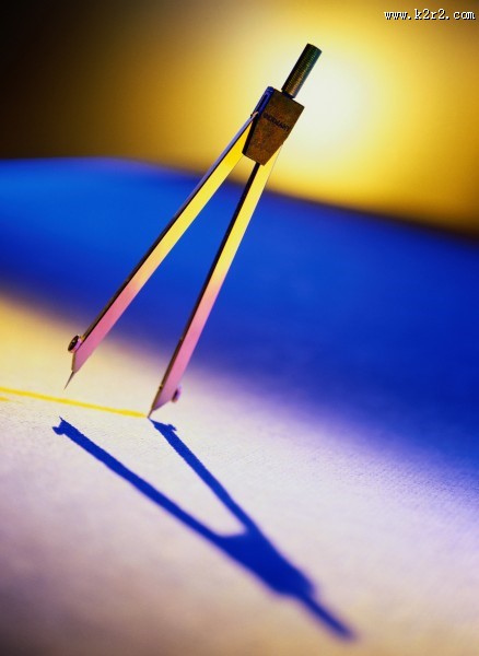 科幻色彩下的办公用品图片